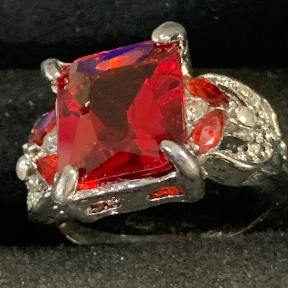 Red Emerald Cut Crystal Cocktail Ring Silver Tone Size 6 Marquise Accents 4663